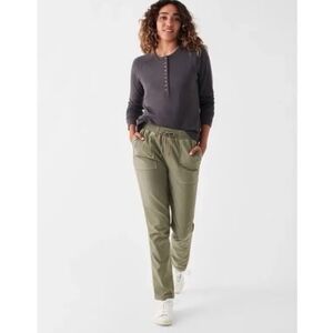 Faherty Sage Green Cargo Pants. Size L